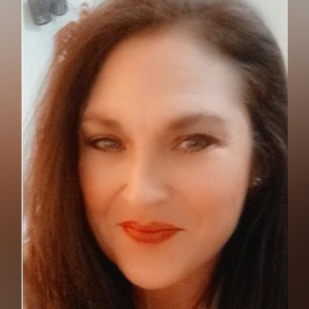 Meet your Posher, Myra